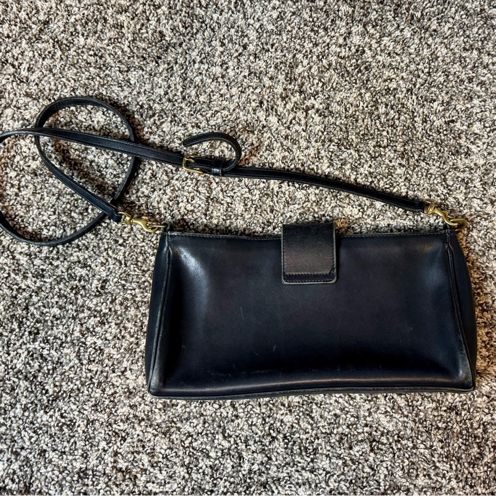 Vintage 90s Coach Black Leather Shoulder Bag with Gold Details - Picture 2 of 8